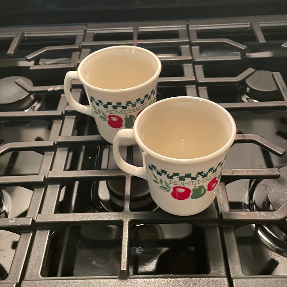 Vintage farm fresh homemade Corningware mugs. Set of 2 EUC!!